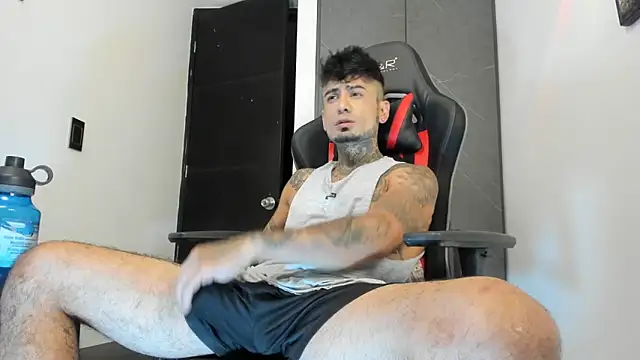 Snapshot of sergiio_mesa27 chatting on March 12, 2025, 11:22 pm sergiio mesa27 online show from March 12, 2025, 11:22 pm