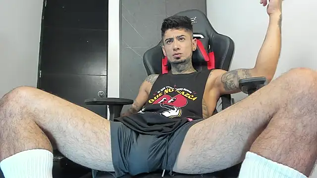 Snapshot of sergiio_mesa27 chatting on October 26, 2025, 2:01 pm sergiio mesa27 online show from October 26, 2025, 2:01 pm