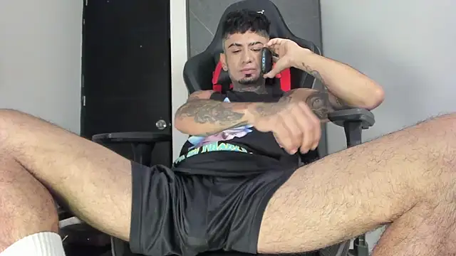 Snapshot of sergiio_mesa27 chatting on October 28, 2025, 11:36 am sergiio mesa27 online show from October 28, 2025, 11:36 am