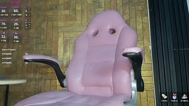 Snapshot of Lissalittlee chatting on February 13, 2025, 1:29 am Lissalittlee online show from February 13, 2025, 1:29 am