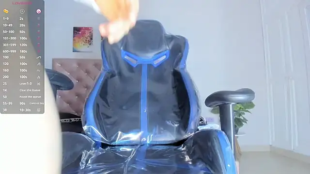 Snapshot of Lissalittlee chatting on October 23, 2025, 8:18 pm Lissalittlee online show from October 23, 2025, 8:18 pm