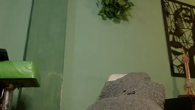 thirstymoonxx online show from February 13, 2025, 3:29 am