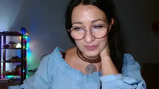 KeisyNeonX online show from November 3, 2025, 7:15 pm