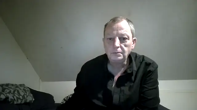 Snapshot of chubbybear2cum chatting on December 14, 2025, 7:58 am chubbybear2cum online show from December 14, 2025, 7:58 am