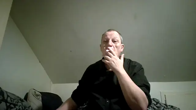 Snapshot of chubbybear2cum chatting on March 9, 2026, 7:40 pm chubbybear2cum online show from March 9, 2026, 7:40 pm