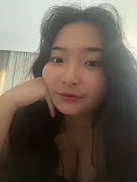 Snapshot of cutie_mio chatting on December 22, 2024, 12:38 pm cutie mio online show from December 22, 2024, 12:38 pm