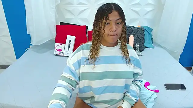 Cristal War online show from November 29, 2025, 9:18 pm