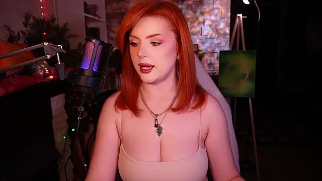 Snapshot of Chriss_Fox chatting on February 3, 2025, 3:17 pm Chriss Fox online show from February 3, 2025, 3:17 pm