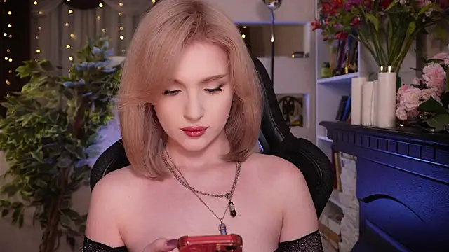 Snapshot of Chriss_Fox chatting on February 25, 2026, 4:38 pm Chriss Fox online show from February 25, 2026, 4:38 pm