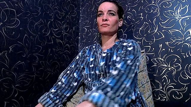 Strawberry Milfa online show from December 19, 2025, 7:54 pm