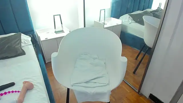 ChannelFox   online show from December 19, 2024, 10:53 pm