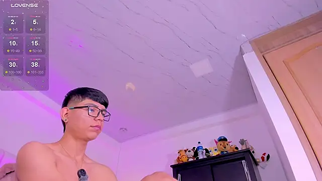 CodyTwink online show from April 2, 2026, 11:30 am