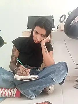 Snapshot of DeuxGold chatting on February 15, 2026, 8:16 pm DeuxGold online show from February 15, 2026, 8:16 pm