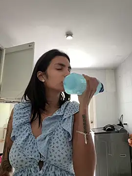 Snapshot of DeuxGold chatting on February 20, 2026, 7:25 pm DeuxGold online show from February 20, 2026, 7:25 pm