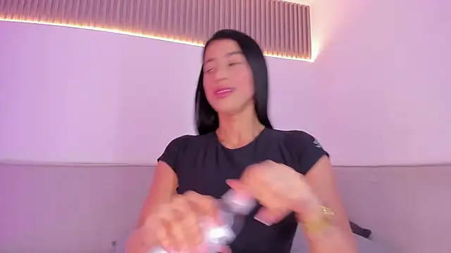 Snapshot of jasminehill_ chatting on December 22, 2025, 12:24 pm jasminehill online show from December 22, 2025, 12:24 pm