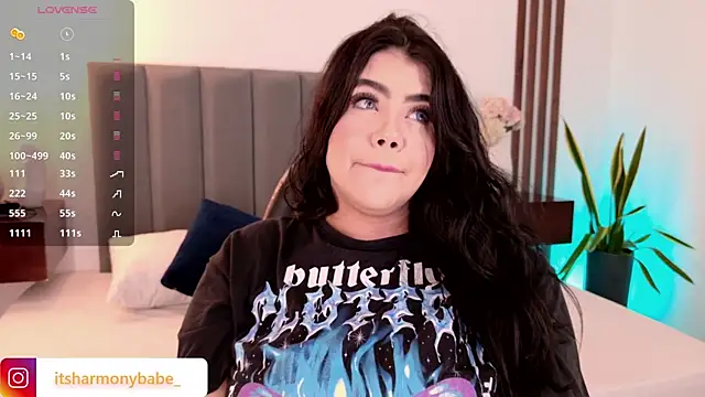 Harmonybabe  online show from May 2, 2026, 8:14 pm