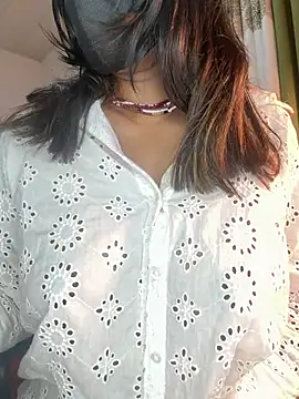 Snapshot of Cinderella-98 chatting on January 31, 2026, 7:56 pm Cinderella-98 online show from January 31, 2026, 7:56 pm