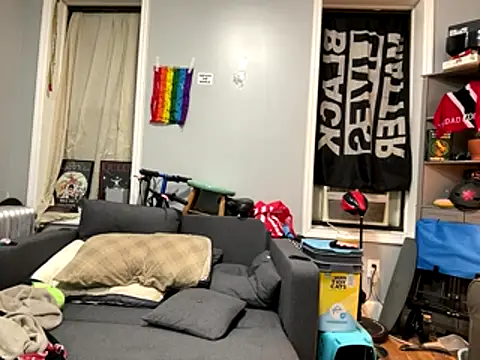 LunaWolfie143 online show from December 17, 2025, 12:16 am