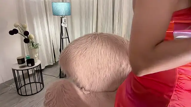 Snapshot of Unique-Beauty chatting on January 11, 2025, 2:15 pm Unique-Beauty online show from January 11, 2025, 2:15 pm