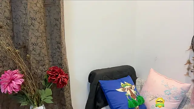 Snapshot of Unique-Beauty chatting on September 25, 2025, 4:43 pm Unique-Beauty online show from September 25, 2025, 4:43 pm