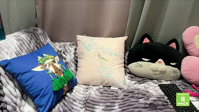 Unique-Beauty online show from November 8, 2025, 5:45 pm