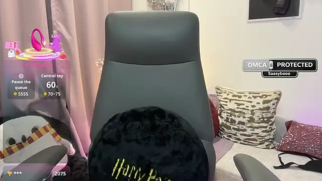 Snapshot of Unique-Beauty chatting on April 19, 2026, 6:10 pm Unique-Beauty online show from April 19, 2026, 6:10 pm