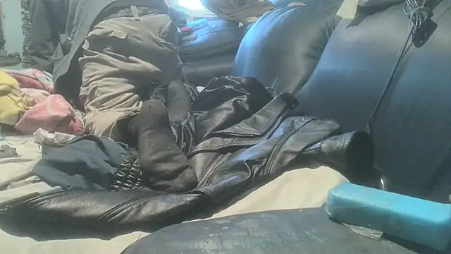 robeaulieu02 online show from October 26, 2025, 9:53 pm