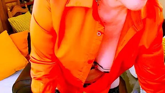 Snapshot of GattonaBiondona chatting on October 18, 2025, 8:04 am GattonaBiondona online show from October 18, 2025, 8:04 am