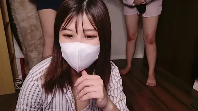 Snapshot of ManaMi-maru chatting on December 5, 2024, 12:33 pm ManaMi-maru online show from December 5, 2024, 12:33 pm