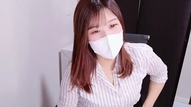 Snapshot of ManaMi-maru chatting on February 7, 2025, 3:52 pm ManaMi-maru online show from February 7, 2025, 3:52 pm