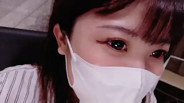 Snapshot of ManaMi-maru chatting on October 15, 2025, 11:54 am ManaMi-maru online show from October 15, 2025, 11:54 am