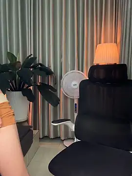 Snapshot of MinhTuanLive chatting on February 15, 2026, 7:51 am MinhTuanLive online show from February 15, 2026, 7:51 am