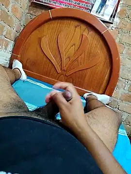 Snapshot of Dnick2 chatting on December 15, 2025, 9:19 pm Dnick2 online show from December 15, 2025, 9:19 pm