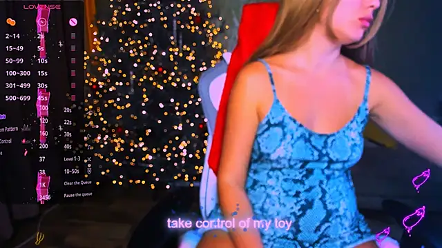 ReggieMeow online show from December 27, 2024, 11:28 am