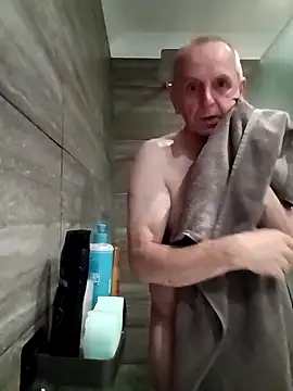 mr english50 online show from December 4, 2025, 8:17 pm