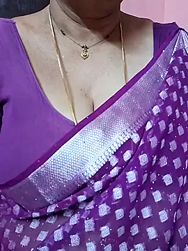 ananya956 online show from April 3, 2026, 1:53 pm