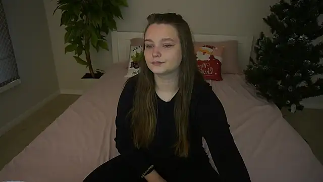 Snapshot of MagicPeachh_ chatting on January 13, 2026, 7:02 am MagicPeachh online show from January 13, 2026, 7:02 am