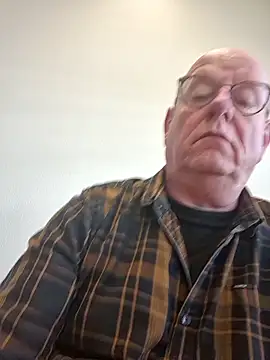 Snapshot of andrejoyfull64 chatting on February 27, 2026, 11:54 am andrejoyfull64 online show from February 27, 2026, 11:54 am