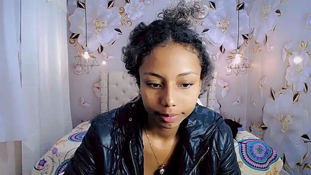 Snapshot of jasmin_brunette_ chatting on December 12, 2024, 12:01 pm jasmin brunette online show from December 12, 2024, 12:01 pm