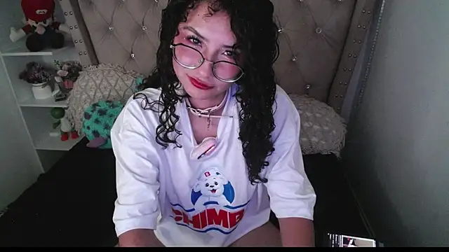 Snapshot of CherieCurl chatting on September 30, 2025, 2:38 am CherieCurl online show from September 30, 2025, 2:38 am