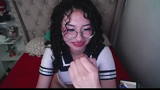 CherieCurl online show from November 28, 2025, 2:47 am