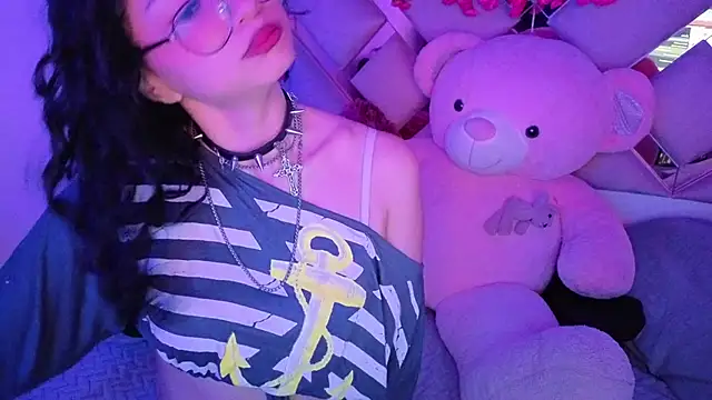 CherieCurl online show from June 1, 2026, 4:52 pm