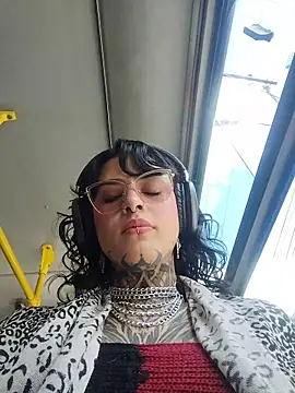 Snapshot of taaylor33 chatting on January 9, 2026, 3:59 pm taaylor33 online show from January 9, 2026, 3:59 pm