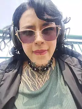 Snapshot of taaylor33 chatting on February 12, 2026, 8:04 pm taaylor33 online show from February 12, 2026, 8:04 pm