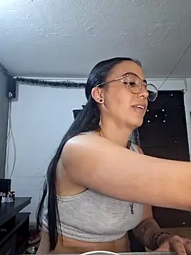 Snapshot of anny_roberts chatting on February 23, 2025, 9:37 pm anny roberts online show from February 23, 2025, 9:37 pm