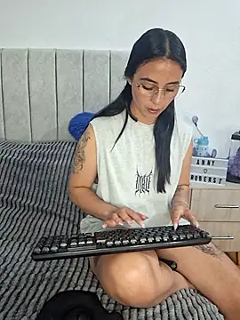 anny roberts online show from May 27, 2026, 8:06 pm