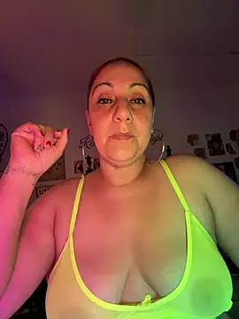 DeeLight124 online show from July 10, 2026, 4:17 am