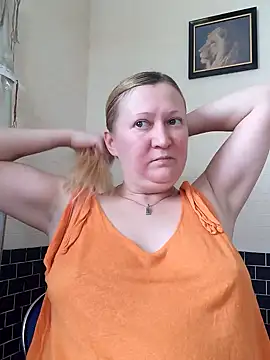 blondyaguar online show from December 21, 2024, 11:44 am