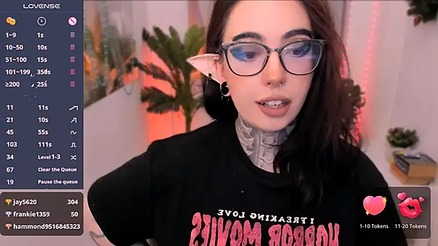 Snapshot of Dixi_Pixi_ chatting on January 10, 2025, 8:40 am Dixi Pixi online show from January 10, 2025, 8:40 am