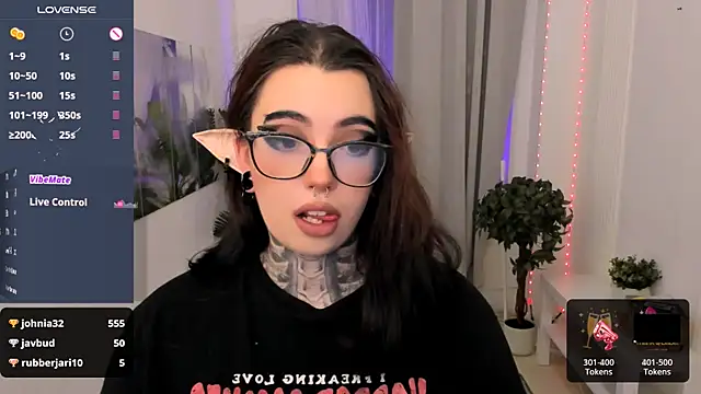 Snapshot of Dixi_Pixi_ chatting on January 12, 2025, 8:36 am Dixi Pixi online show from January 12, 2025, 8:36 am